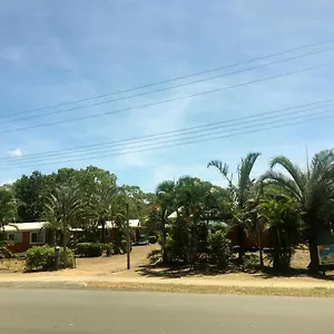 Moore Park Huts Bundaberg