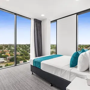 Essence Taringa **** Brisbane